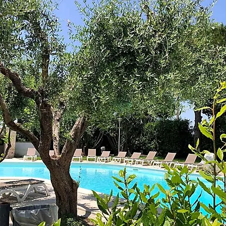 Otus Camere 4* Otranto